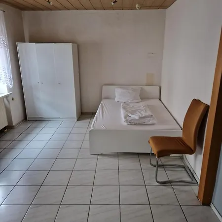 Zentrales Haus - Mit Kueche & Bad Fuer 1-6 Gaeste * Kaiserslautern