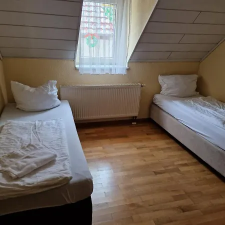 Zentrales Haus - Mit Kueche & Bad Fuer 1-6 Gaeste Holiday home